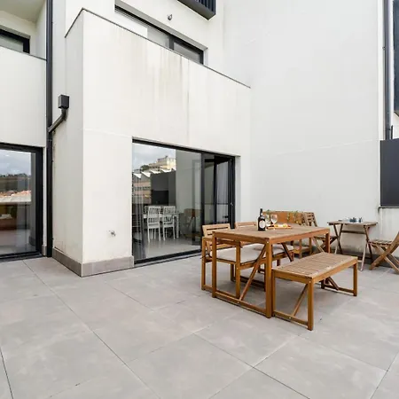 Modern & Sleek Flat | Terrace & Garage By Hostwise