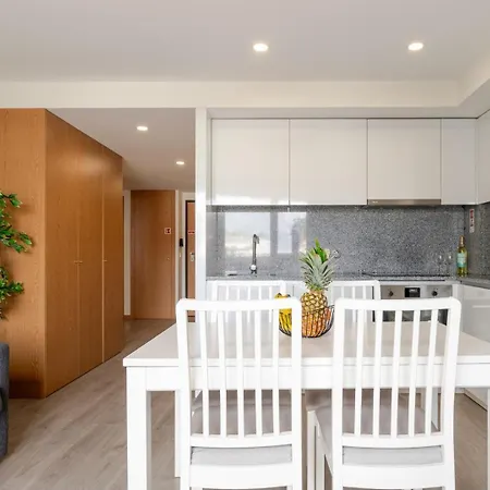 公寓 Modern & Sleek Flat | Terrace & Garage By Hostwise 波尔图