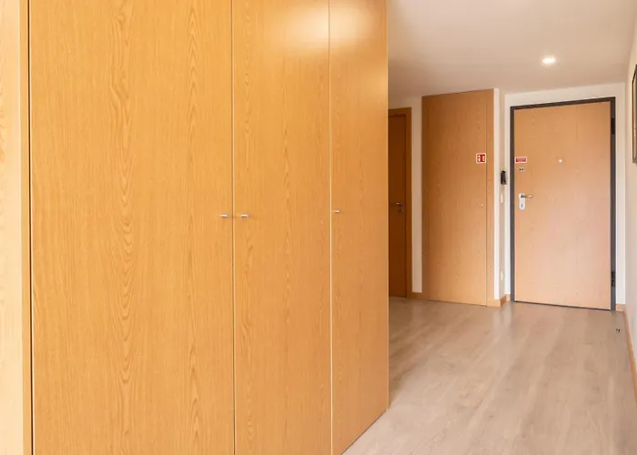 Lejlighed Modern & Sleek Flat | Terrace & Garage By Hostwise *