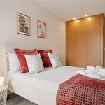Modern & Sleek Flat | Terrace & Garage By Hostwise *
