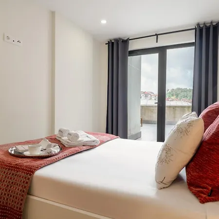 Modern & Sleek Flat | Terrace & Garage By Hostwise Apartman Porto